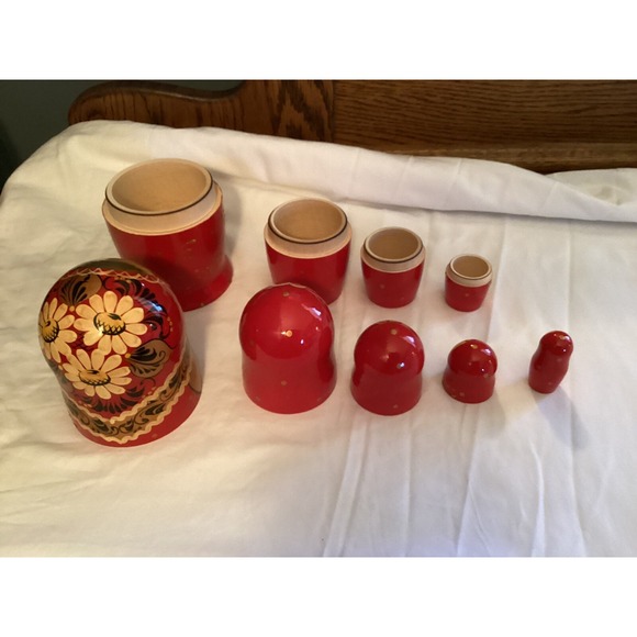 Russian Nesting Doll Wooden  5 Piece‎ Complete Preowned Red Floral Handpainted - Picture 3 of 10
